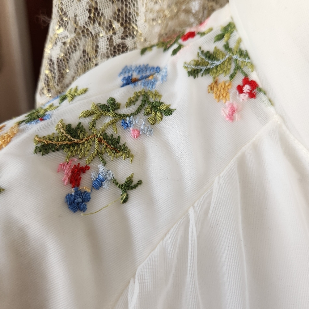 Handmade Sheer Ukrainian Robe - Picture 4 of 11